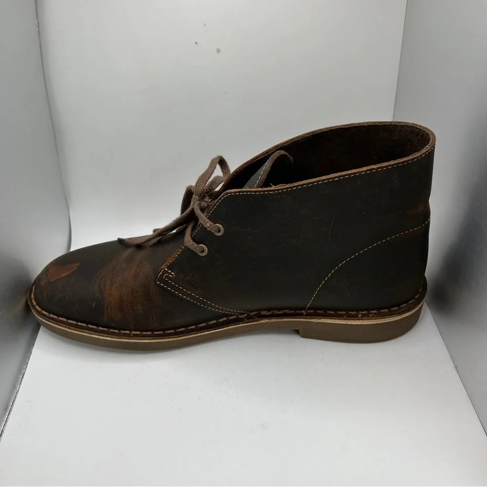 Men’s Clarks Chukka Boots Size 9